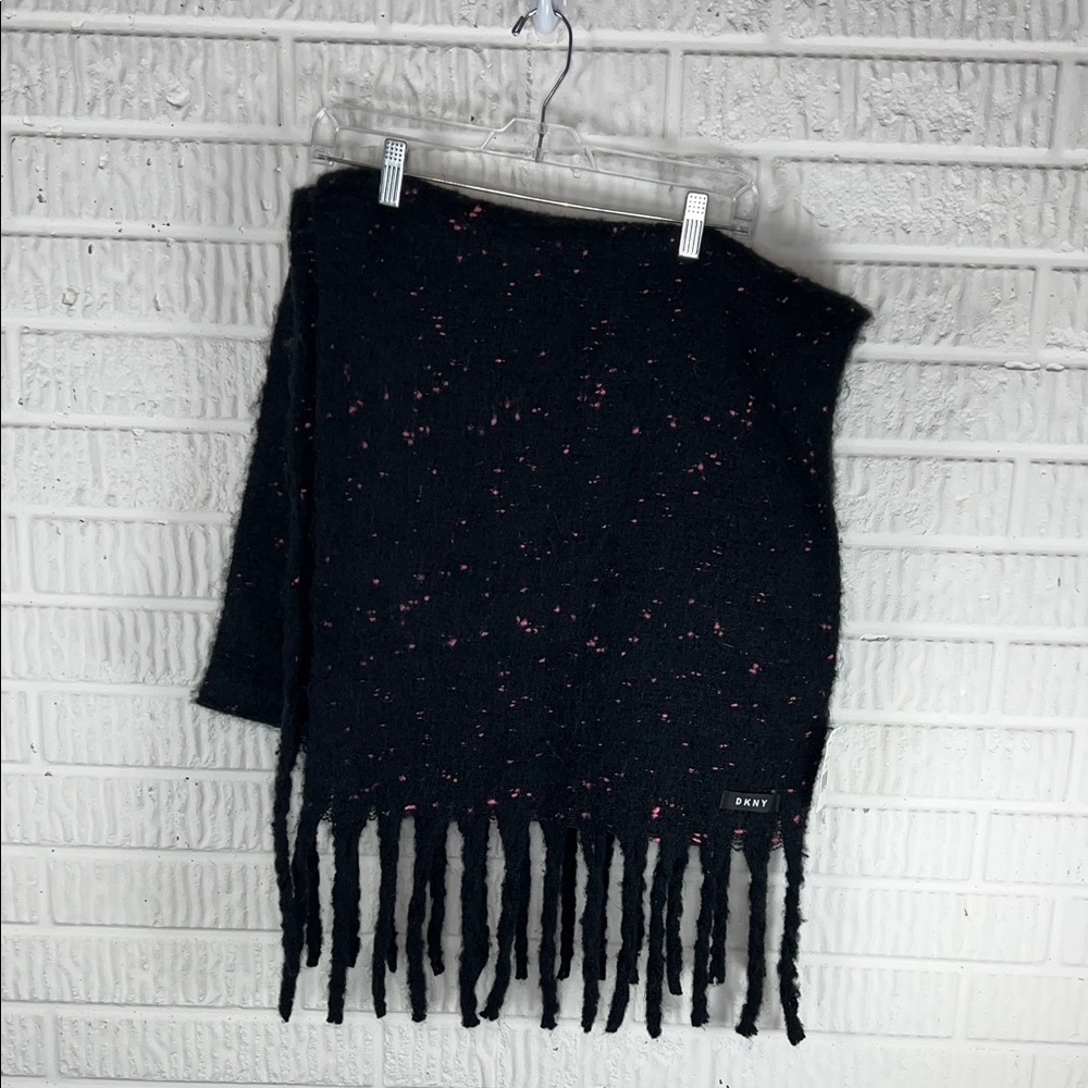 DKNY Black Knit Fringe Sweater Scarf with Pink Speckles